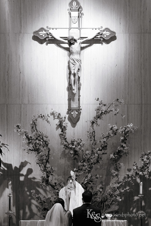 holy trinity catholic church wedding dallas Dallas Wedding at Holy Trinity Catholic Church